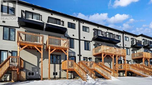 779 Heathrow Path, Oshawa, ON - Outdoor