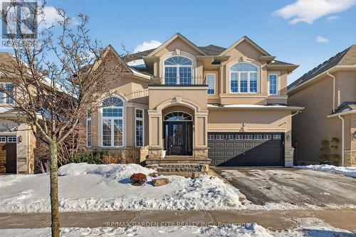 6 VANDERBURGH LANE  Grimsby, ON L3M 1P5