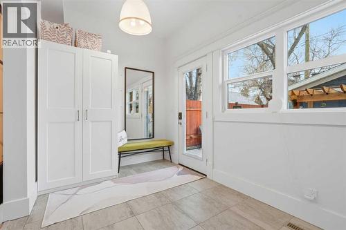 Back Entry / Mud Room - 712 5 Street Nw, Calgary, AB - Indoor Photo Showing Other Room