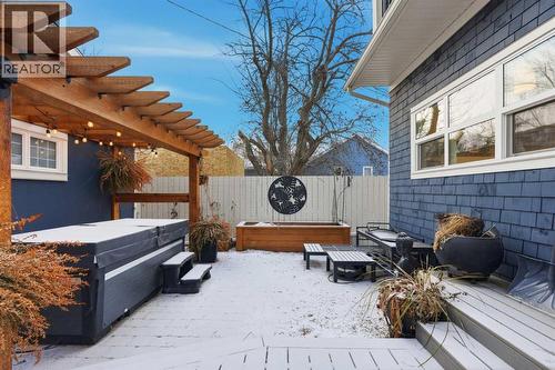 712 5 Street Nw, Calgary, AB - Outdoor With Deck Patio Veranda With Exterior