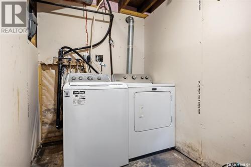 745 Elphinstone Street, Regina, SK - Indoor Photo Showing Laundry Room