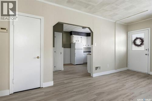 745 Elphinstone Street, Regina, SK - Indoor