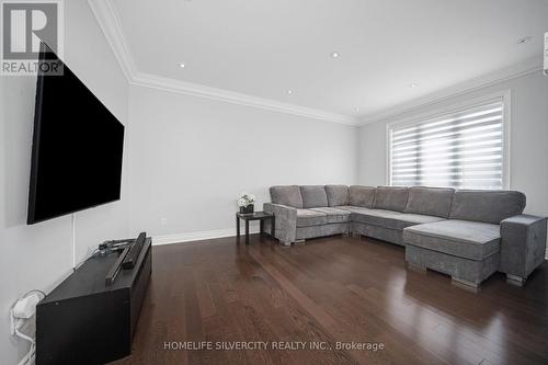 8 Mitchell Crescent, Mono, ON - Indoor Photo Showing Living Room