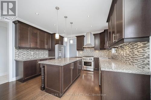 8 Mitchell Crescent, Mono, ON - Indoor Photo Showing Kitchen With Upgraded Kitchen