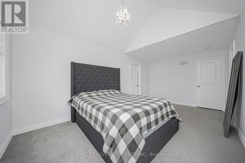 8 Mitchell Crescent, Mono, ON - Indoor Photo Showing Bedroom