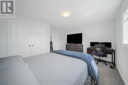 8 Mitchell Crescent, Mono, ON - Indoor Photo Showing Bedroom
