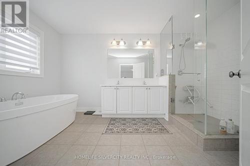 8 Mitchell Crescent, Mono, ON - Indoor Photo Showing Bathroom