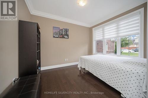 8 Mitchell Crescent, Mono, ON - Indoor Photo Showing Bedroom