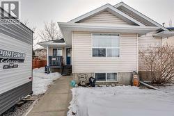 5609 Park Street  Blackfalds, AB T4M 0E8