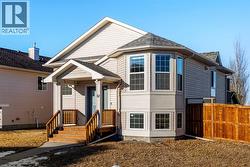 57 Luxstone Crescent SW  Airdrie, AB T4B 2W7