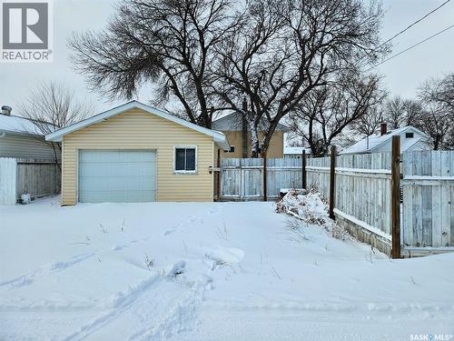 251 5Th Avenue Se, Swift Current, SK - Outdoor