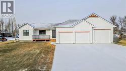246 4A Street  Stirling, AB T0K 2E0