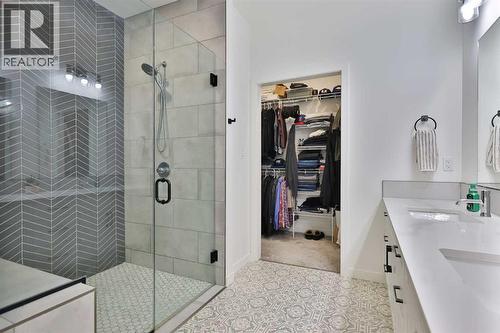 246 4A Street, Stirling, AB - Indoor Photo Showing Bathroom