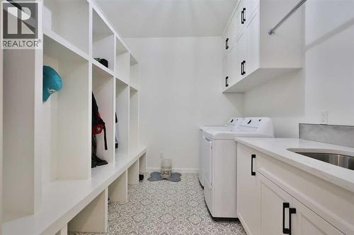 246 4A Street, Stirling, AB - Indoor Photo Showing Laundry Room