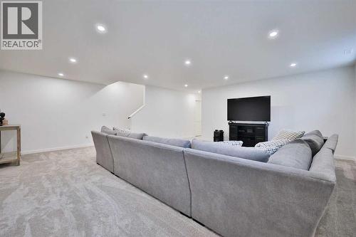 246 4A Street, Stirling, AB - Indoor