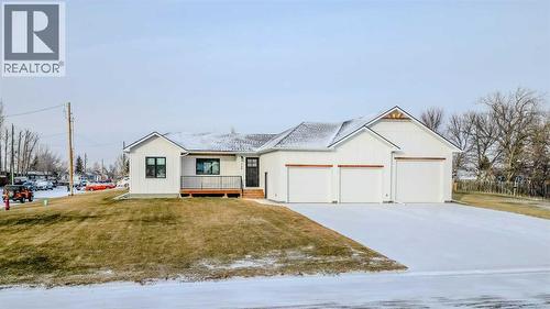 246 4A Street, Stirling, AB - Outdoor