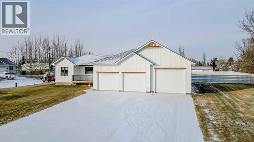 246 4A Street, Stirling, AB - Outdoor