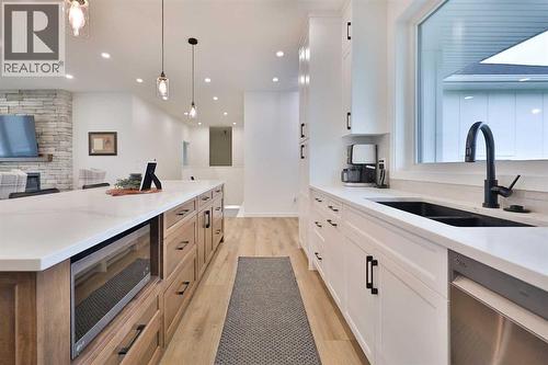 246 4A Street, Stirling, AB - Indoor Photo Showing Kitchen With Double Sink With Upgraded Kitchen