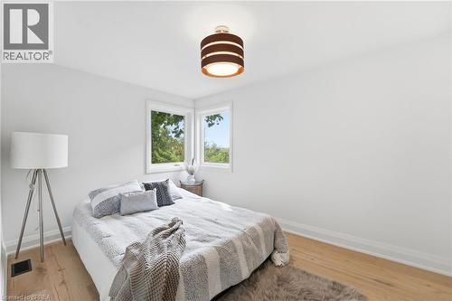 55 Jones Street, Hamilton, ON - Indoor Photo Showing Bedroom