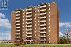 1010 - 82 MILLSIDE DRIVE  Milton, ON L9T 4A1