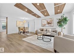 7924 157 AV NW  Edmonton, AB T5Z 2T4