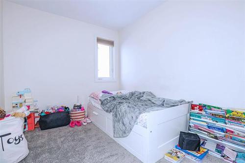 204 Grey Heron Dr, Winnipeg, MB 