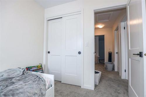 204 Grey Heron Dr, Winnipeg, MB 