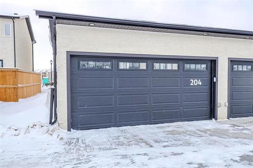 204 Grey Heron Dr, Winnipeg, MB 