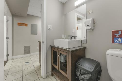 8711  82 Avenue Nw, Edmonton, AB 