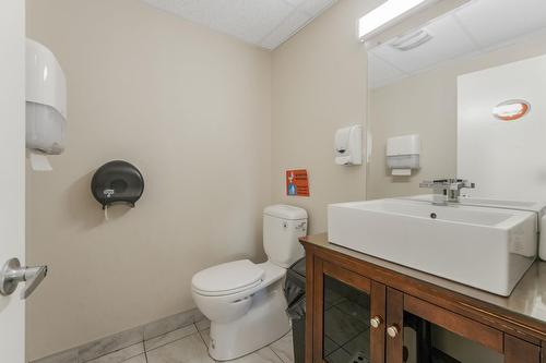 8711  82 Avenue Nw, Edmonton, AB 