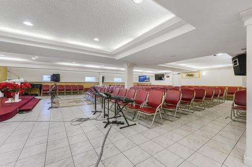 8711  82 Avenue Nw, Edmonton, AB 