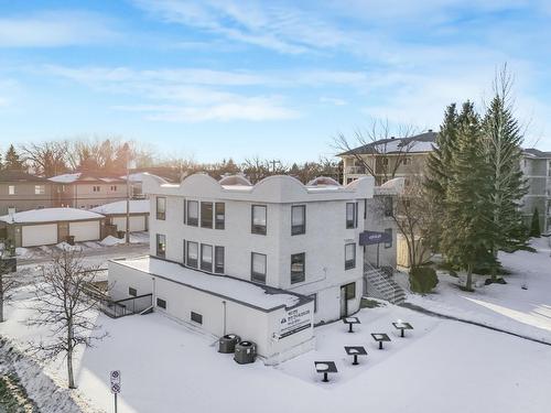 8711  82 Avenue Nw, Edmonton, AB 