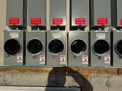 11939  101 Street, Edmonton, AB - Indoor Photo Showing Laundry Room