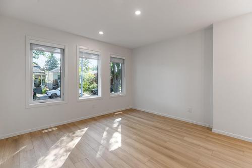 11939  101 Street, Edmonton, AB - Indoor Photo Showing Other Room