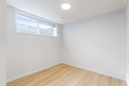 11939  101 Street, Edmonton, AB - Indoor Photo Showing Other Room