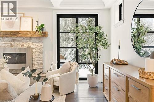 640 George Street, Burlington, ON - Indoor Photo Showing Other Room With Fireplace