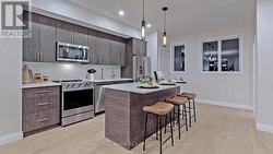 809 STAR PRIVATE  Ottawa, ON K2L 1W2