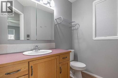 263 Upland Avenue, Brooks, AB - Indoor Photo Showing Bathroom