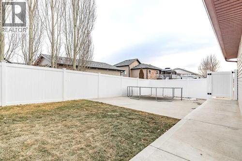 263 Upland Avenue, Brooks, AB - Outdoor
