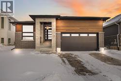 17 KEMP CRESCENT  Strathroy, ON N7G 0G3