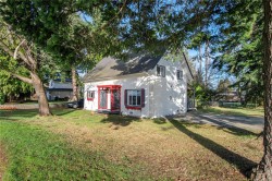 360 Harrogate Rd  Campbell River, BC V9W 1W2