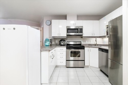 Cuisine - 7314 Rue Chouinard, Montréal (Lasalle), QC - Indoor Photo Showing Kitchen