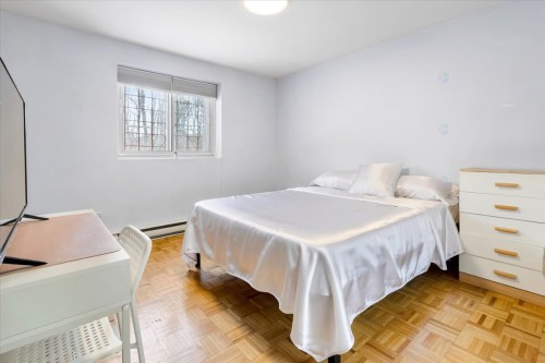 Chambre à coucher - 7314 Rue Chouinard, Montréal (Lasalle), QC - Indoor Photo Showing Bedroom