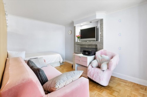 Salon - 7314 Rue Chouinard, Montréal (Lasalle), QC - Indoor With Fireplace