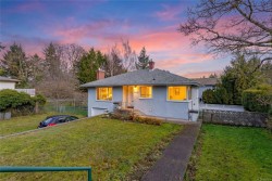 4121 Quadra St  Saanich, BC V8X 1L1
