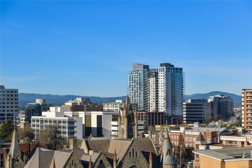 1010-989 Johnson St  Victoria, BC V8V 0E3