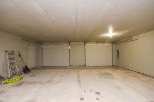 8868 Erickson Pl, Black Creek, BC 