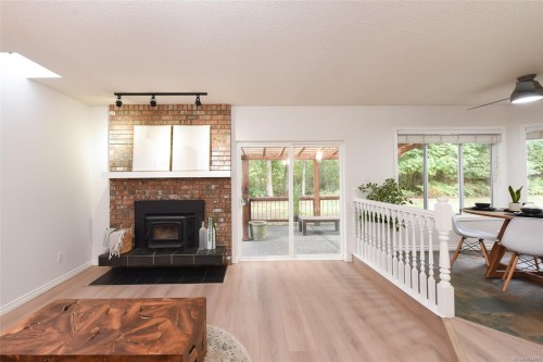 8868 Erickson Pl, Black Creek, BC 