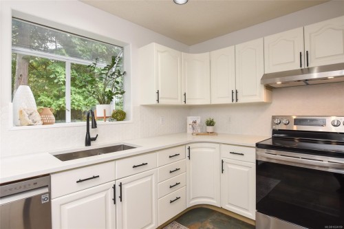 8868 Erickson Pl, Black Creek, BC 