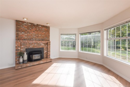 8868 Erickson Pl, Black Creek, BC 
